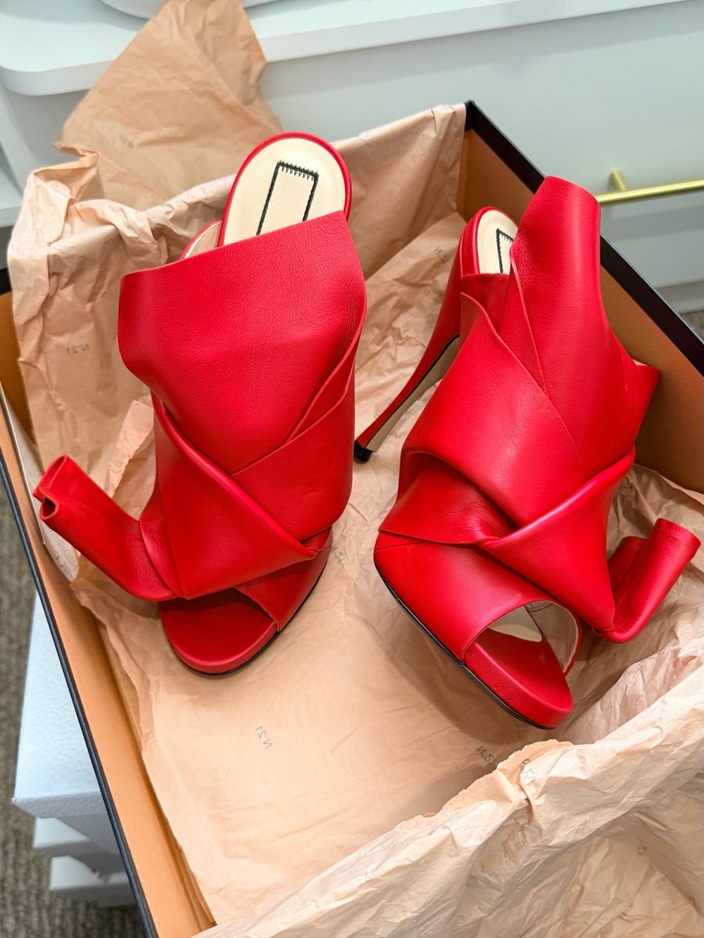 No21 NAPPA MULES IN RED ‼️